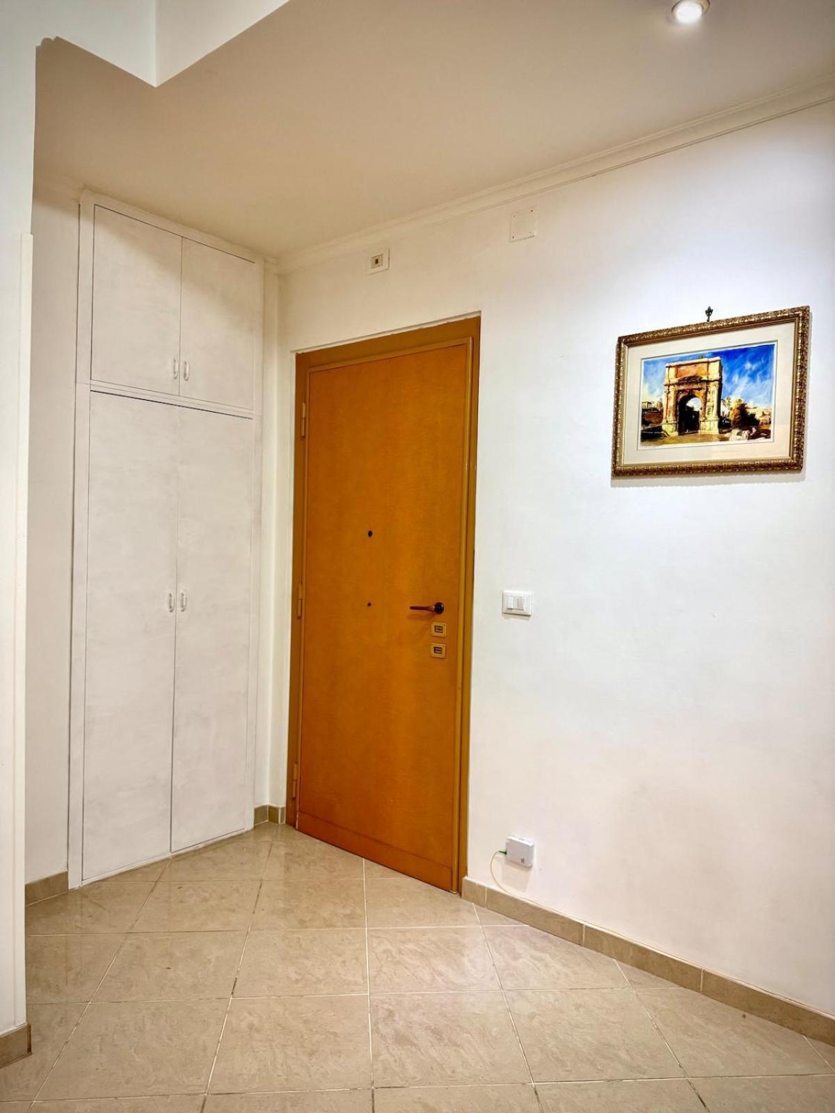 700 Mt To Metro Decia'S Appartament Holiday home *