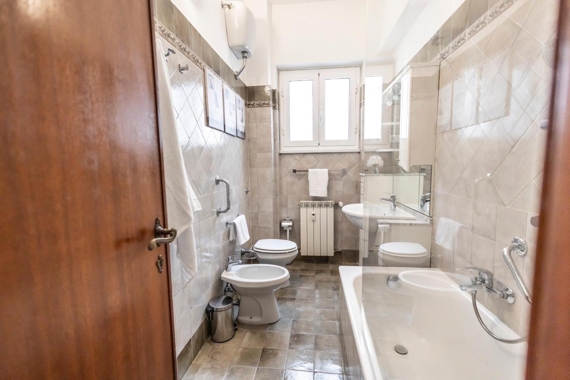 Dimora 247 Apartment Rome