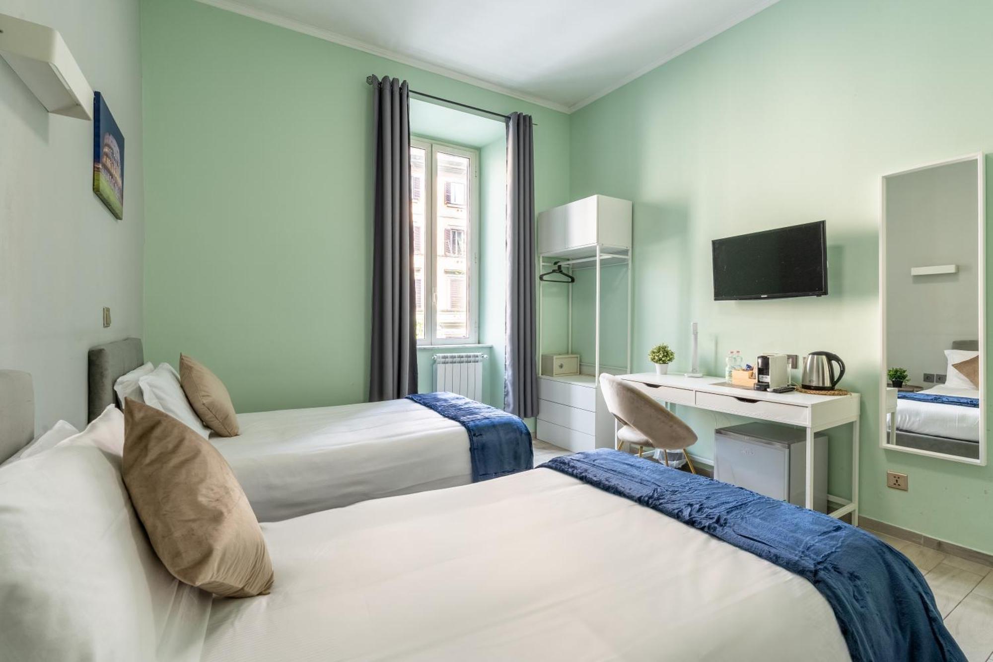 Leoni Di Giada - Close To Station 3* Rome