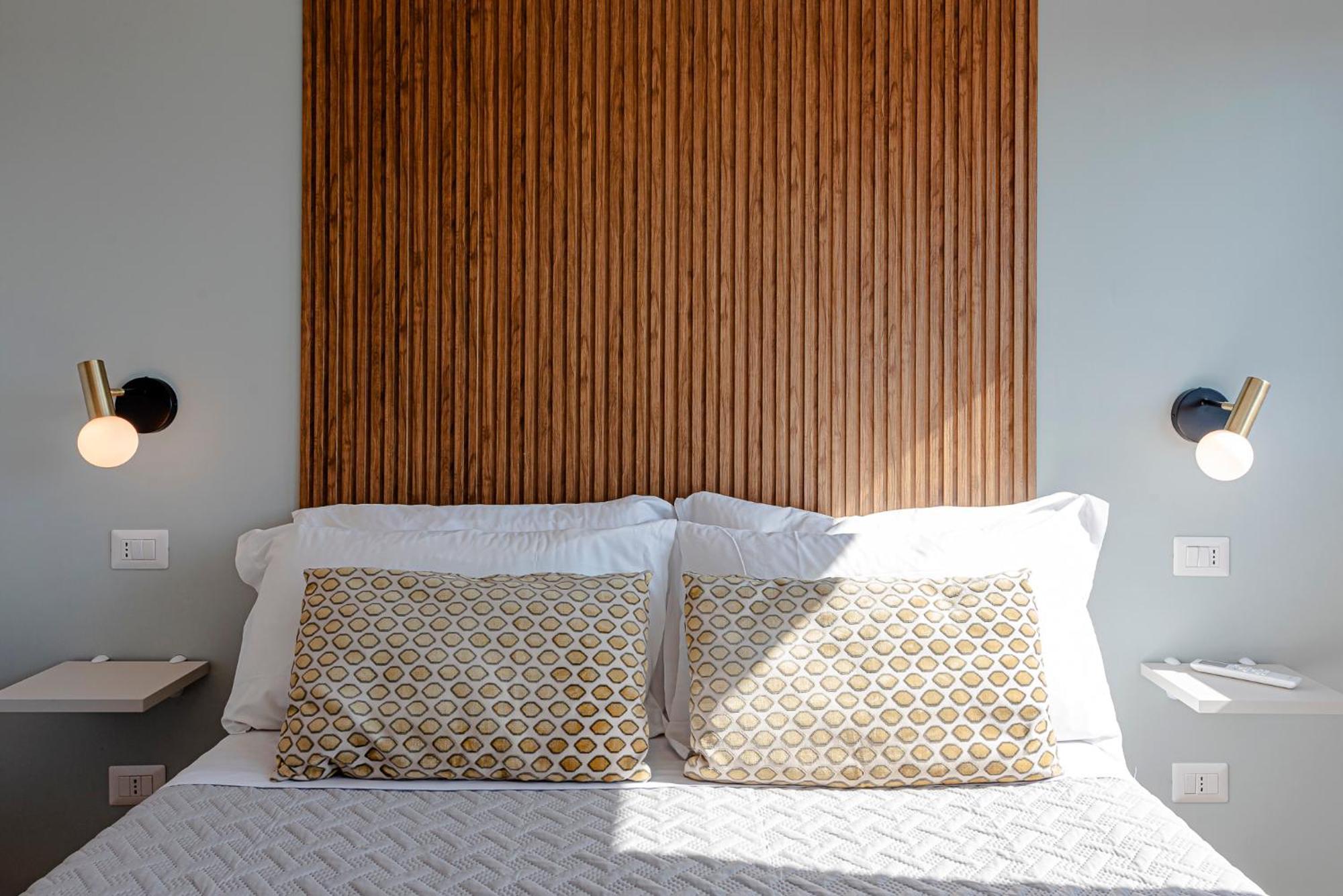 Sangio - Lovely In Apartment