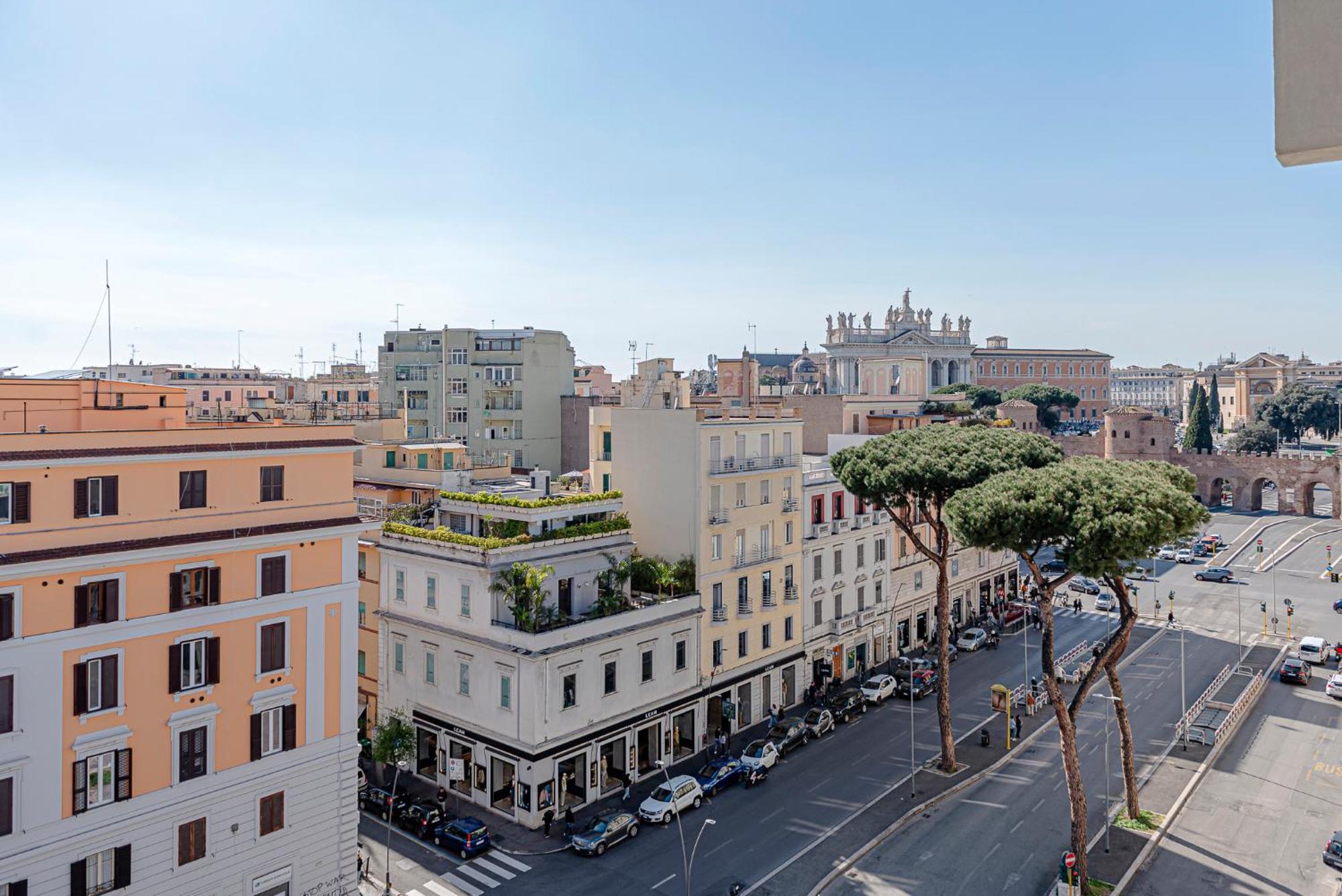Sangio - Lovely In Apartment *