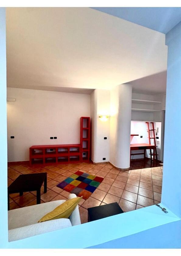 Dilly's Terrace Apartment