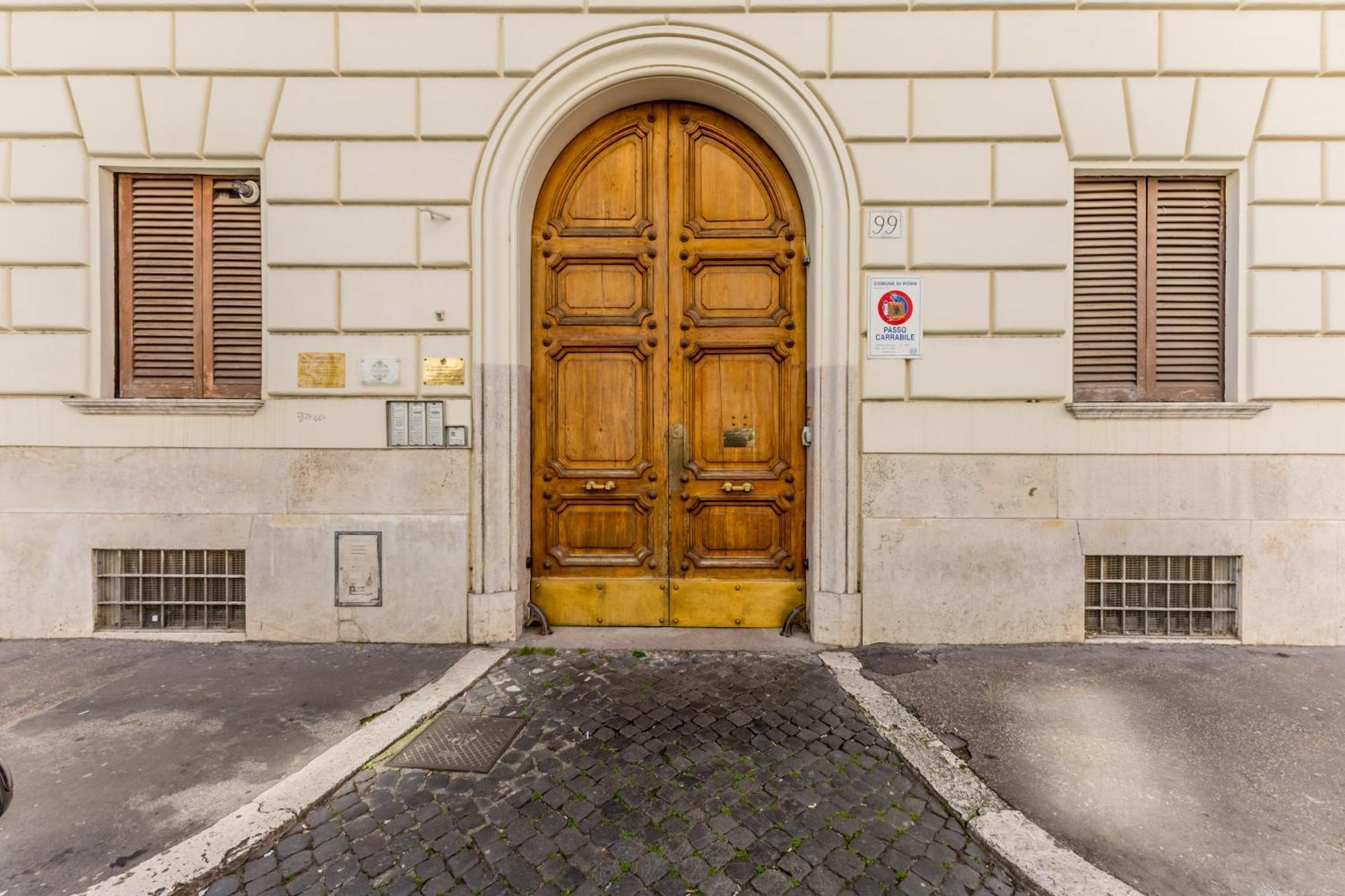 Domina Livia Vaticano - E Rome
