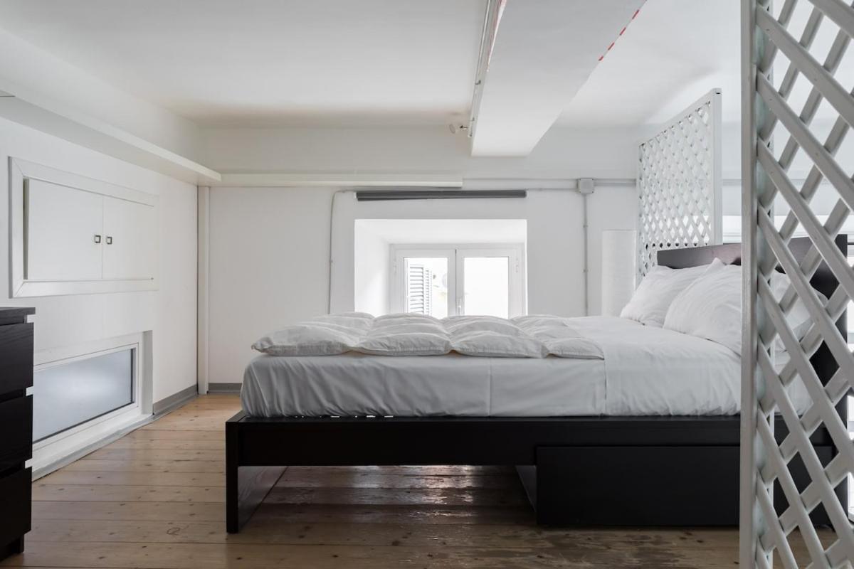 Trevi Modern Loft Apartment *