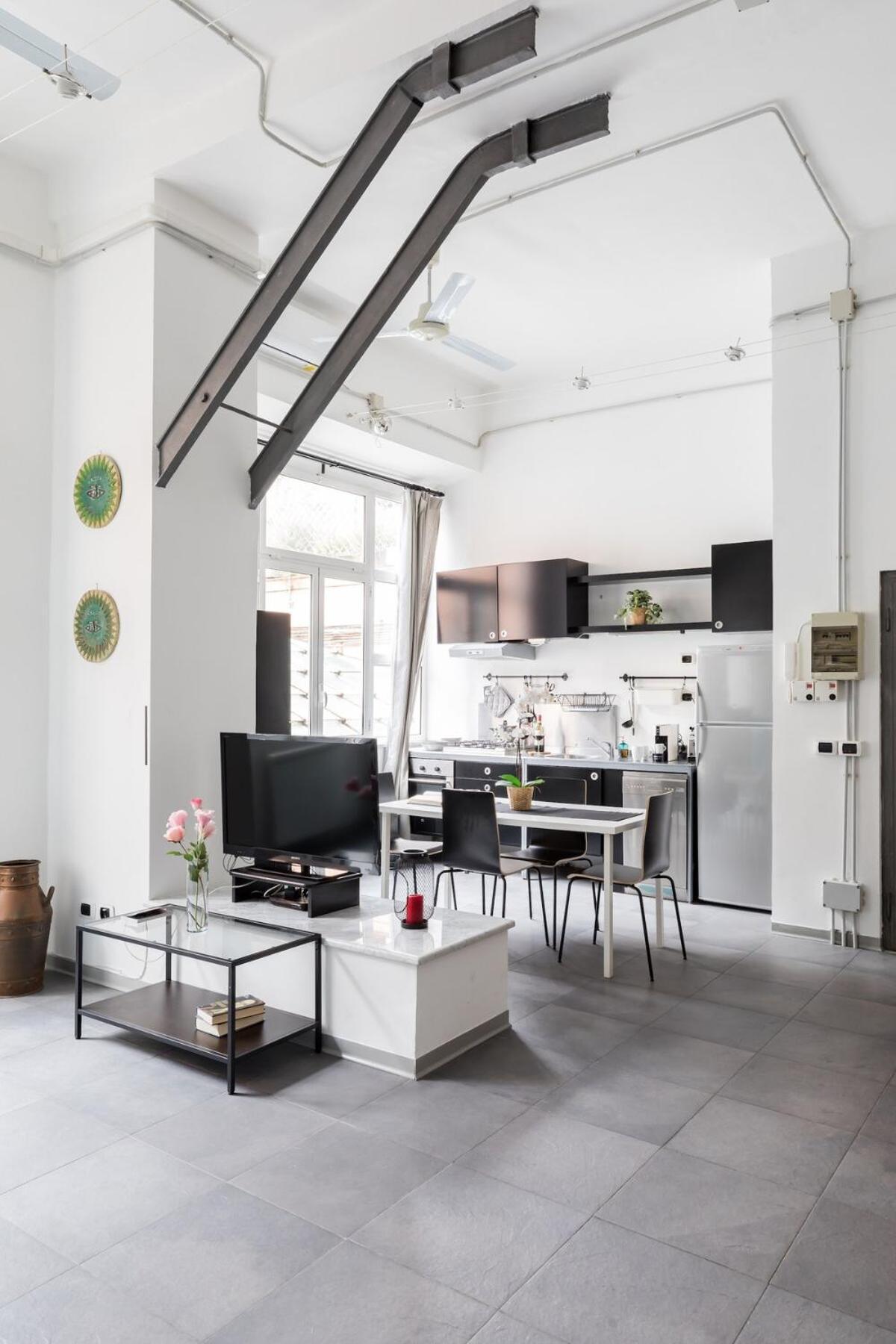 Trevi Modern Loft Apartment *