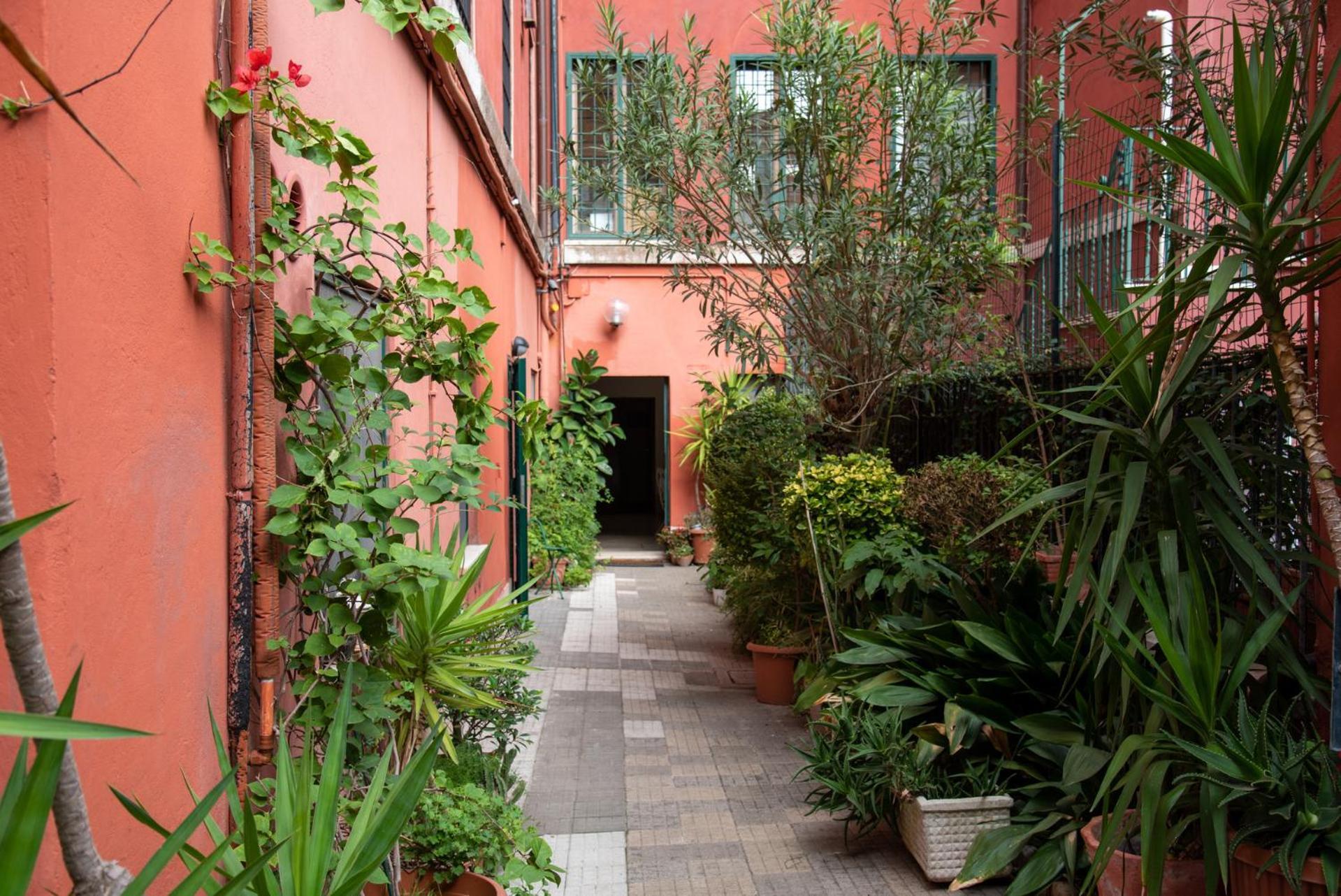 Apartment Inventori *