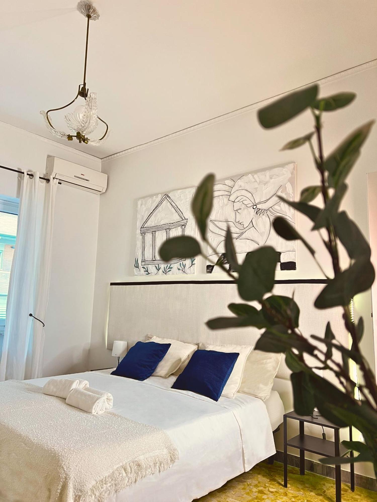 Appia Antica Apartment, Subway, 12 Stops Vatican, Comfort, Balcony Apartment *