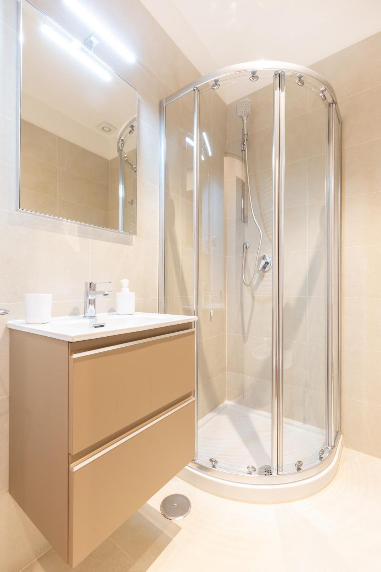 Apartment Poggioli House Up 4pp Policlinico *