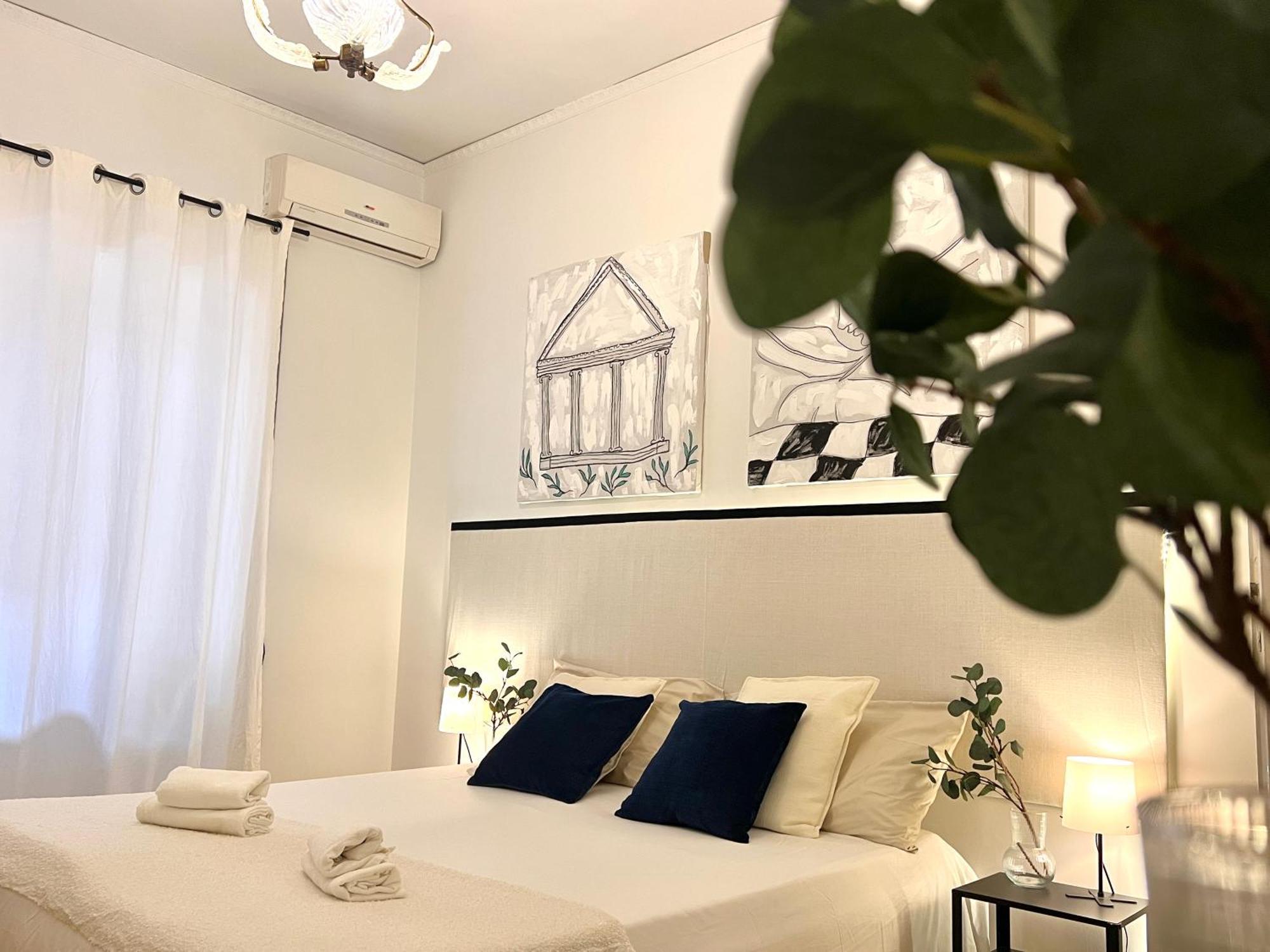 Appia Antica Apartment, Subway, 12 Stops Vatican, Comfort, Balcony Apartment *