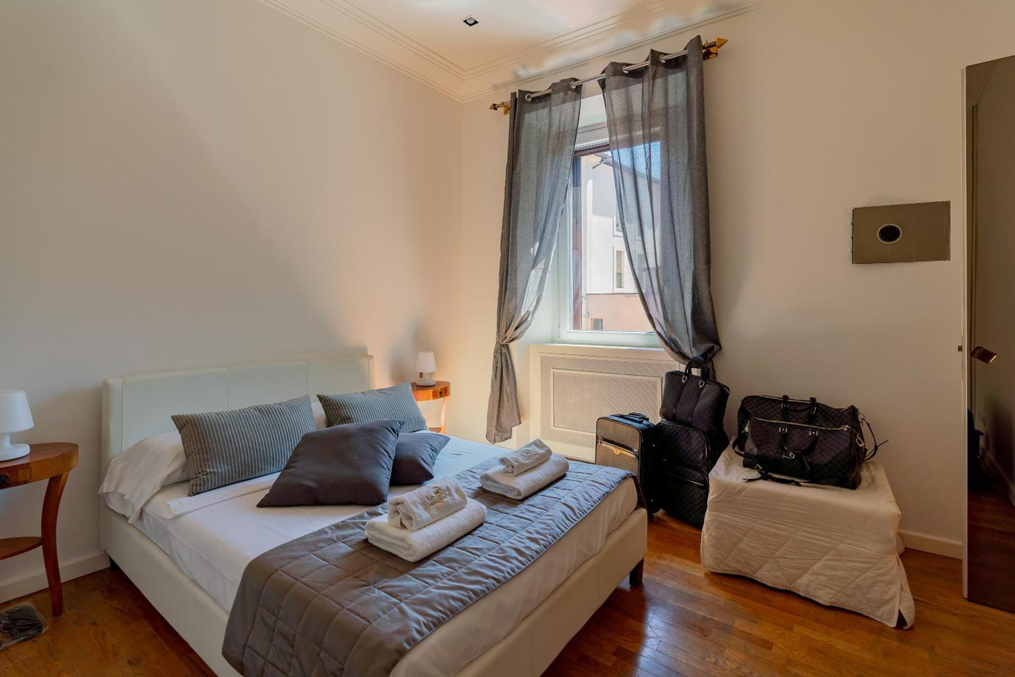 Bellavista Crispi Piazza Del Popolo Apartment *