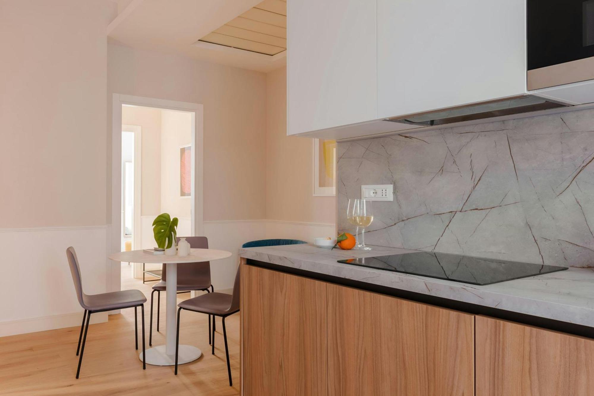 Sonder By Marriott Bonvoy Antinoo Piazza Del Parlamento Aparthotel Rome
