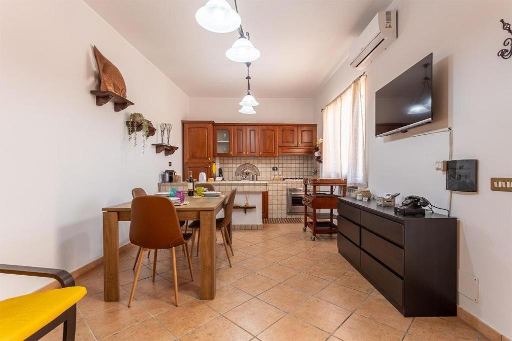 Apartment Comodo Loft Vicino La Metro Battistini Con Garage Rome