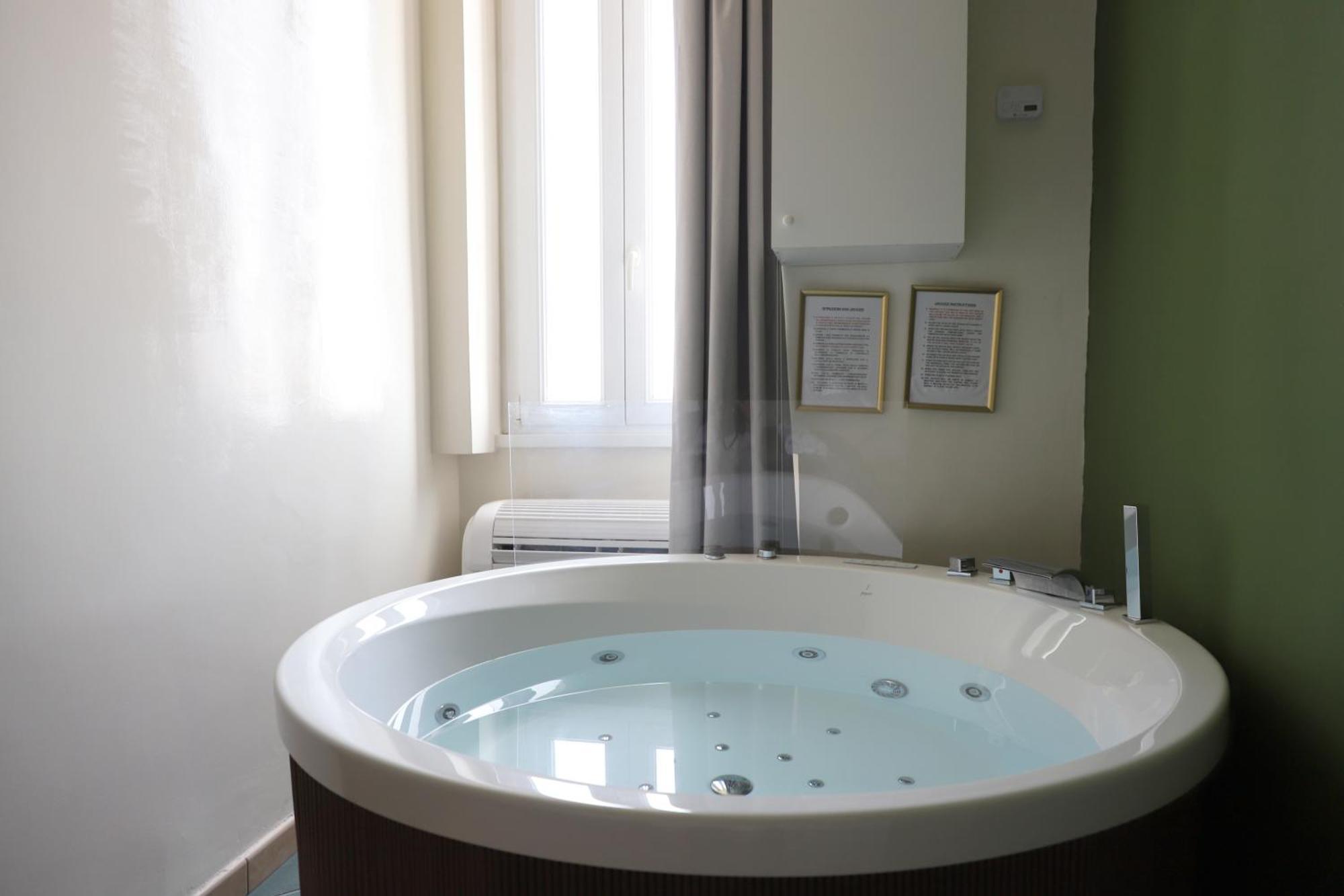 Vatican Jacuzzi House Apartamento *