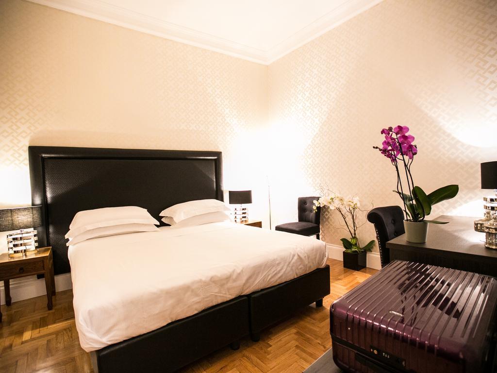 Couette-café Minerva Relais 3*
