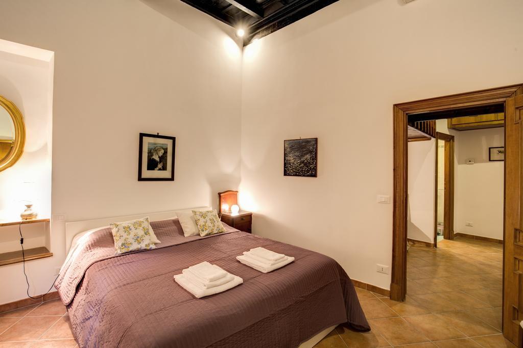 Apartment Navona Flowers Rome