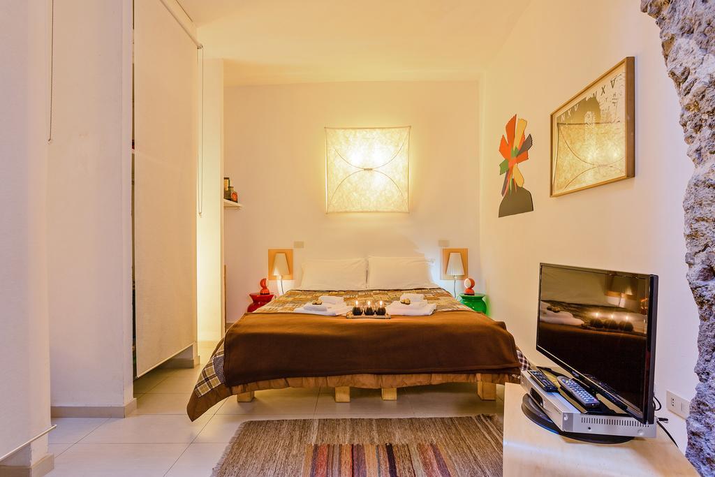 As Feel - Selci Rome