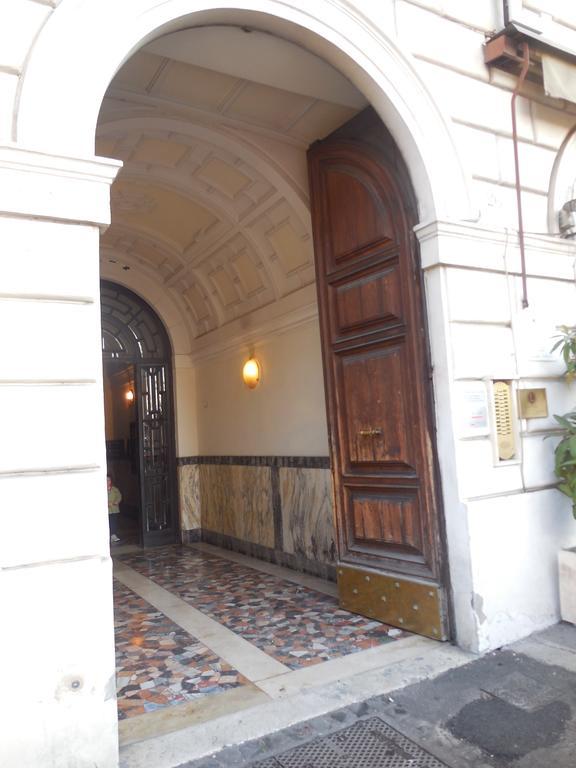 Casa de hóspedes Domus Laurae 3*