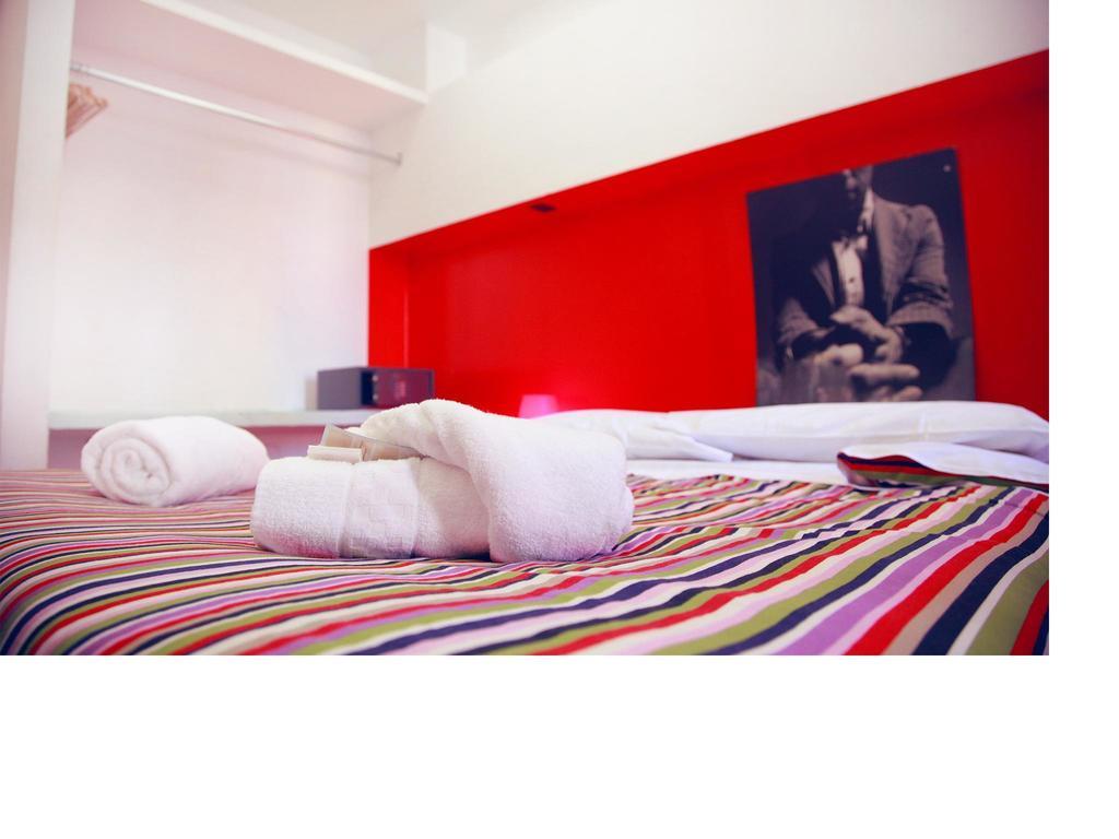 Hostel M&j Place