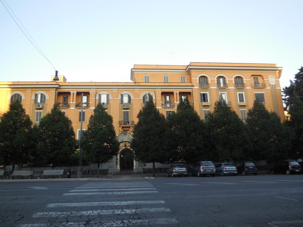 Sunny 2* Rome