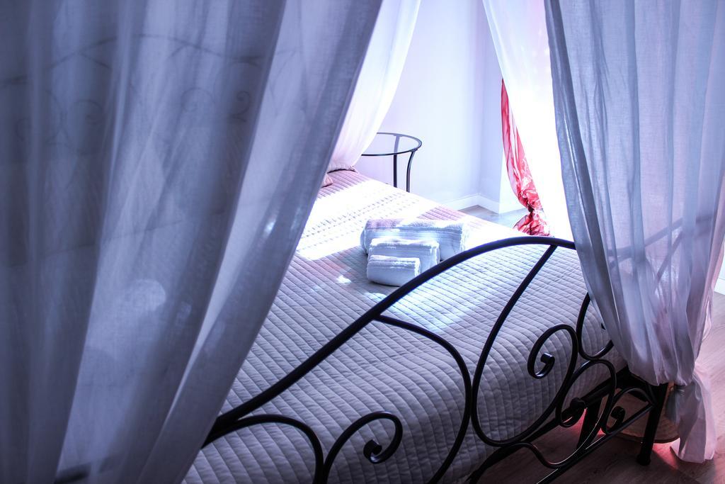 Interno 4 Rome