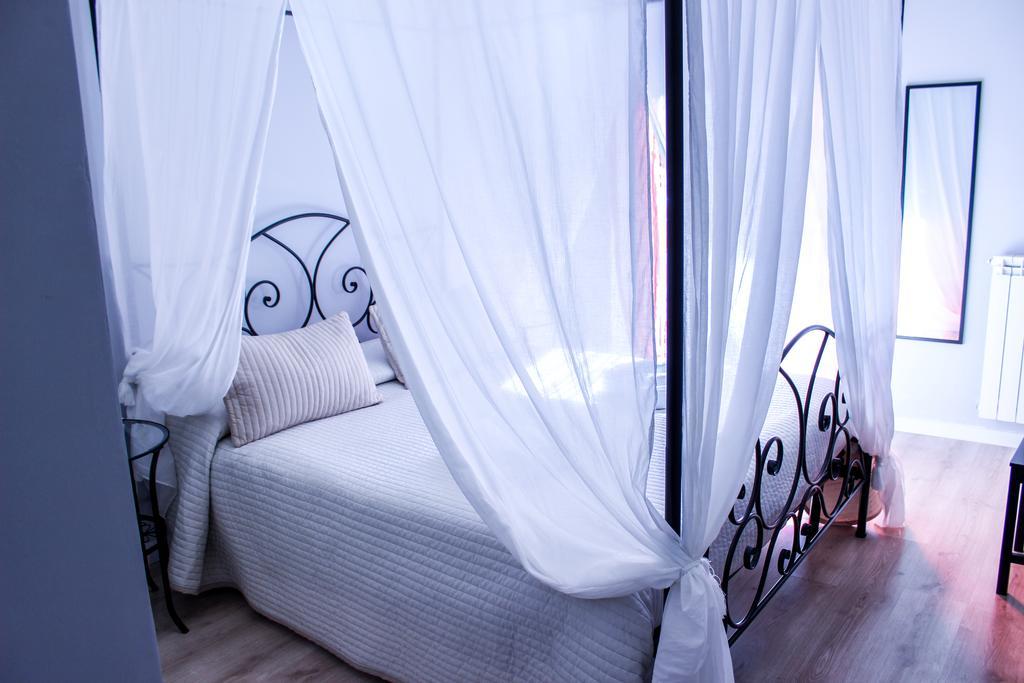 Interno 4