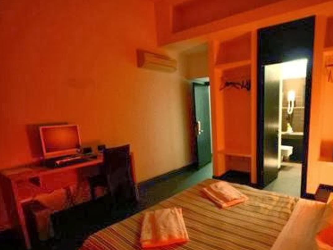 M&j Place Hostel