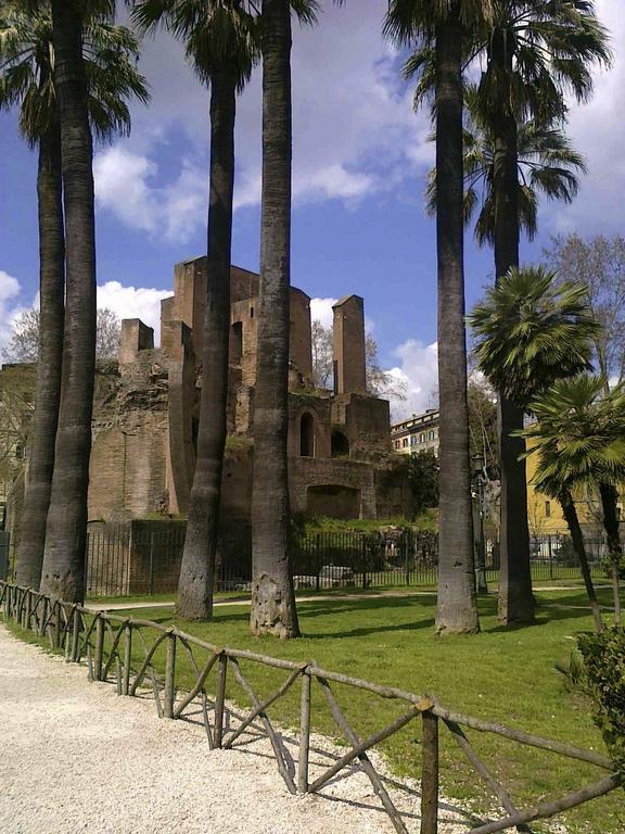 Sacra Domus Apartment *