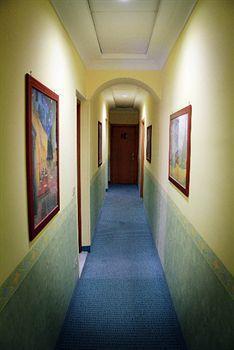Castelfidardo 2* Rome