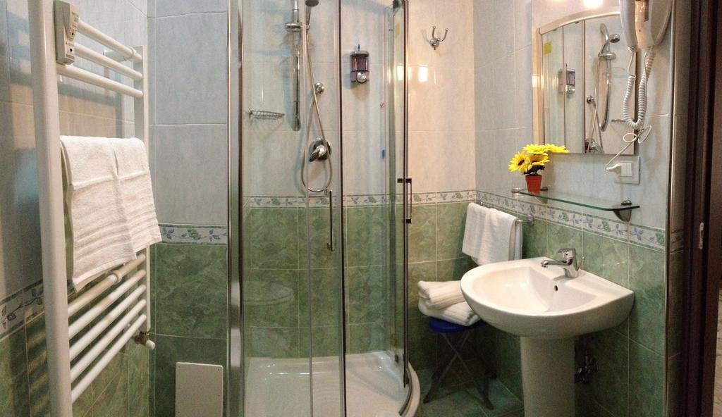 Vatican Golden Bed & Breakfast Rome
