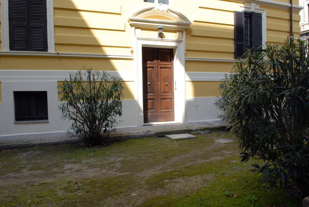 Divine Rome