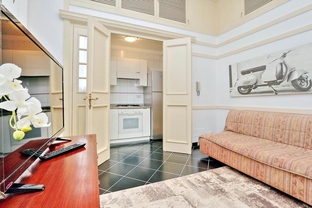 Apartment Pompeo Rome