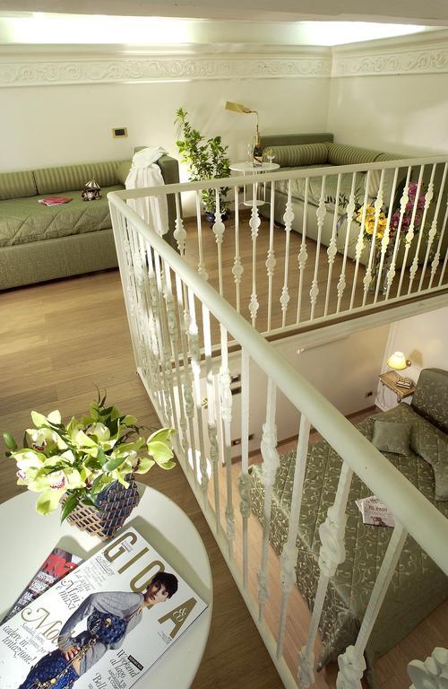 Guest house Suites Rome 4*
