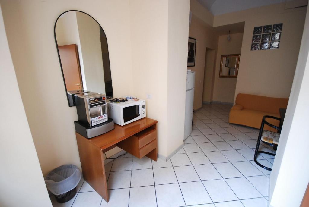 Emanuela Hostel *