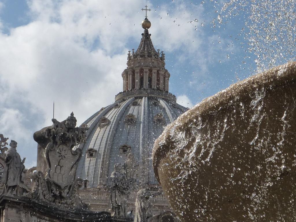 Gasthuis Vaticano Julia 2*