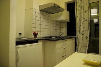 Iron Bridge Accommodation Rome
