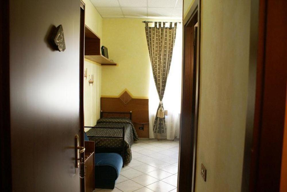 Hotel Farini 2*