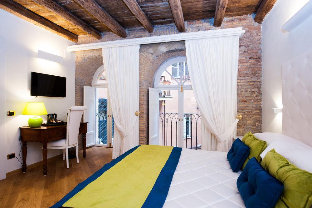Domus Spagna Capo Le Case Couette-café