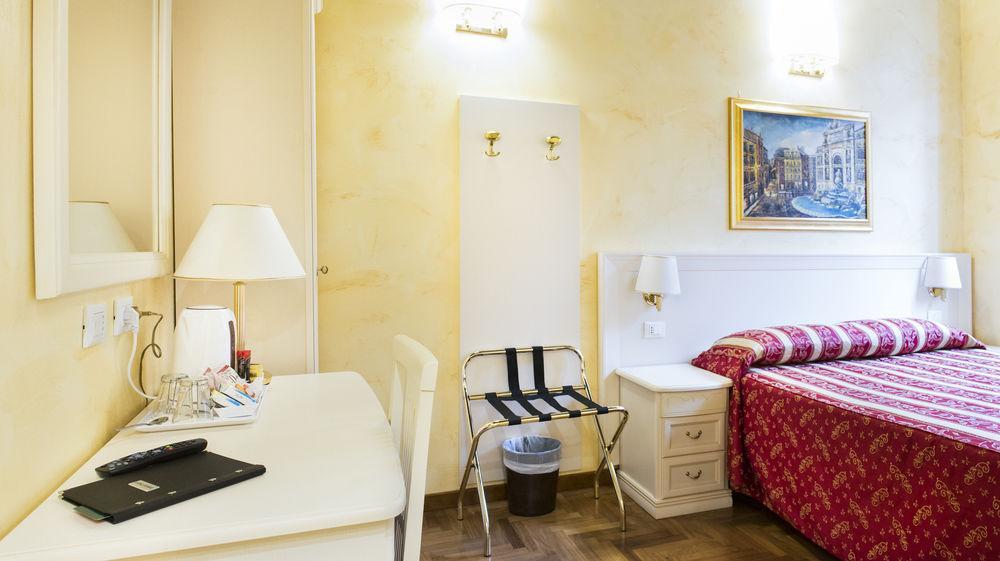 Domus Trevi 3* Roma