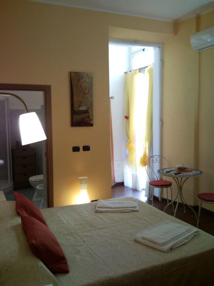 Julius Caesar 183 Guest house