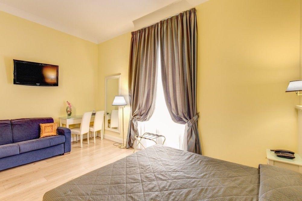 Castrense 2* Rome