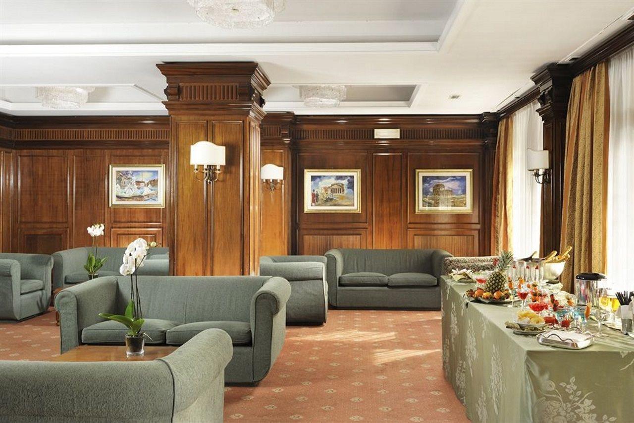 Hotel Beverly Hills 4*