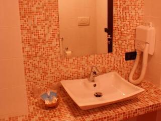 Hotel Versailles