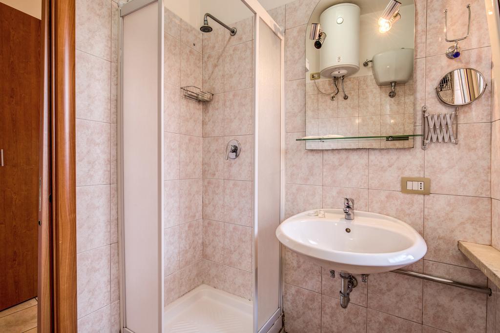 Bed & Breakfast San Lorenzo Notte Rome