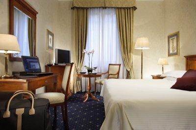 Hotel Unaway Empire