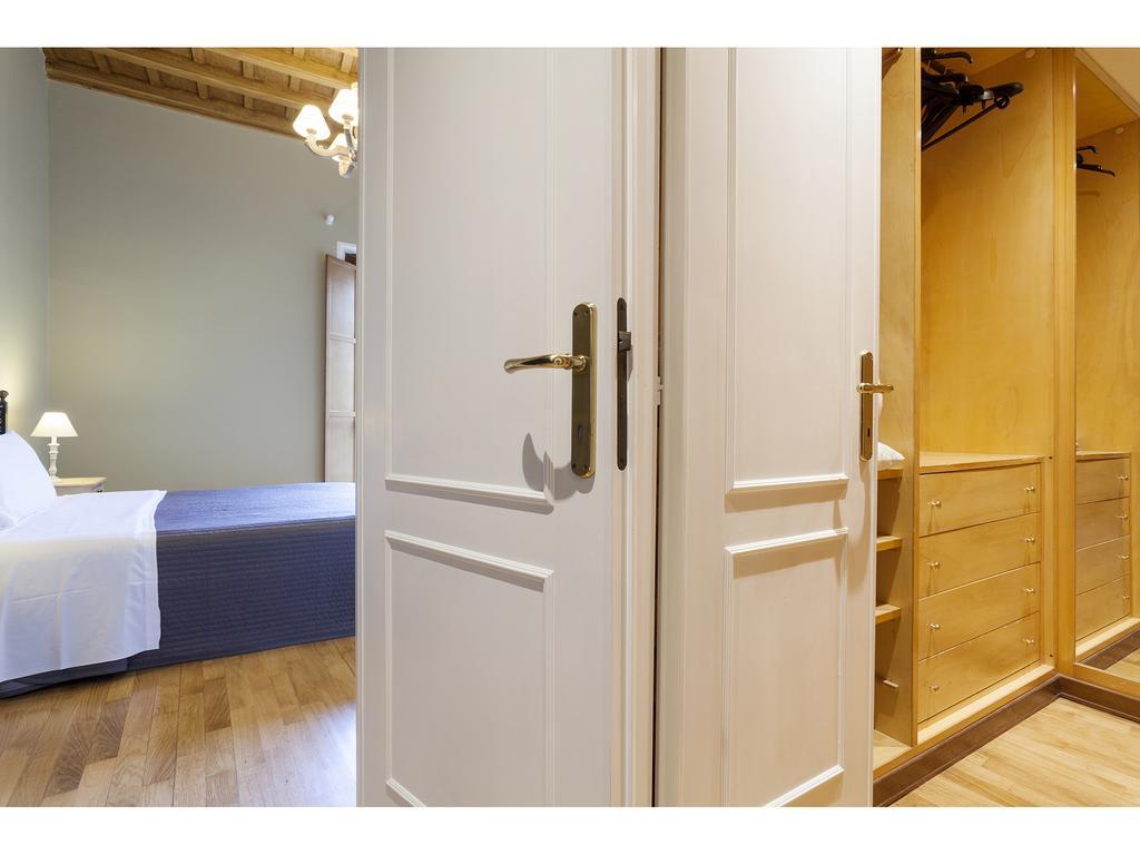 Via Giulia Apartment Rome