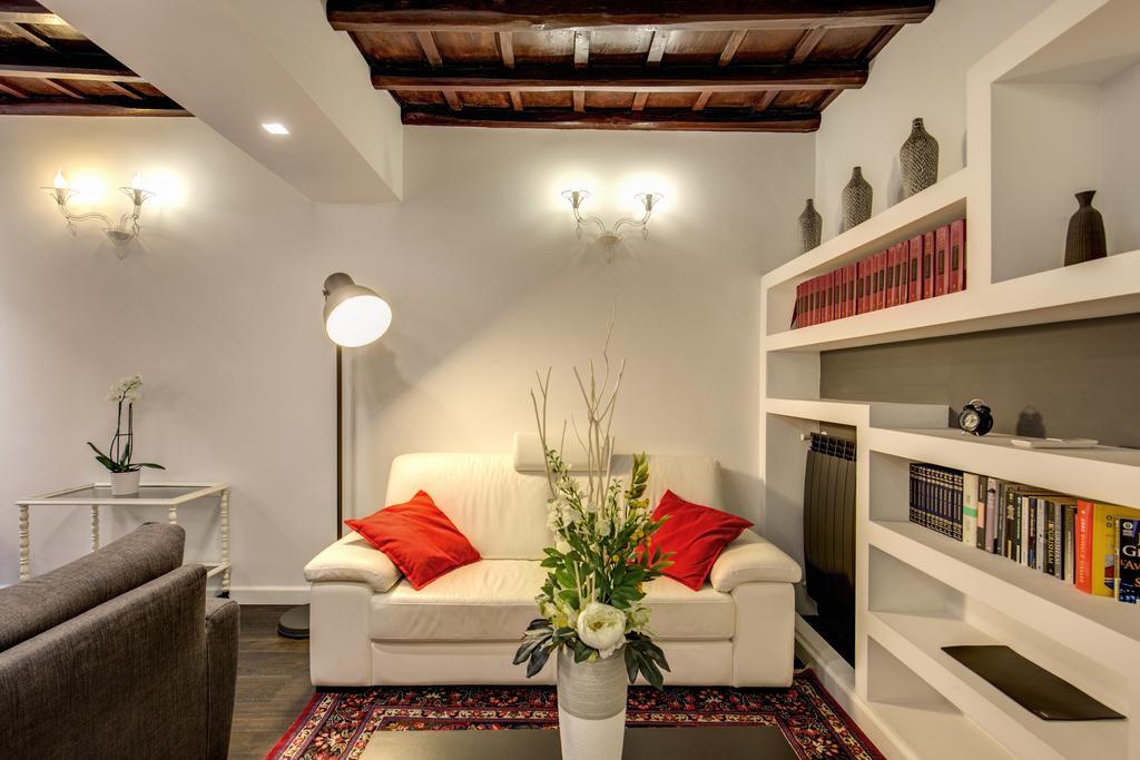 Campo De' Fiori Stylish White Apartamento Roma