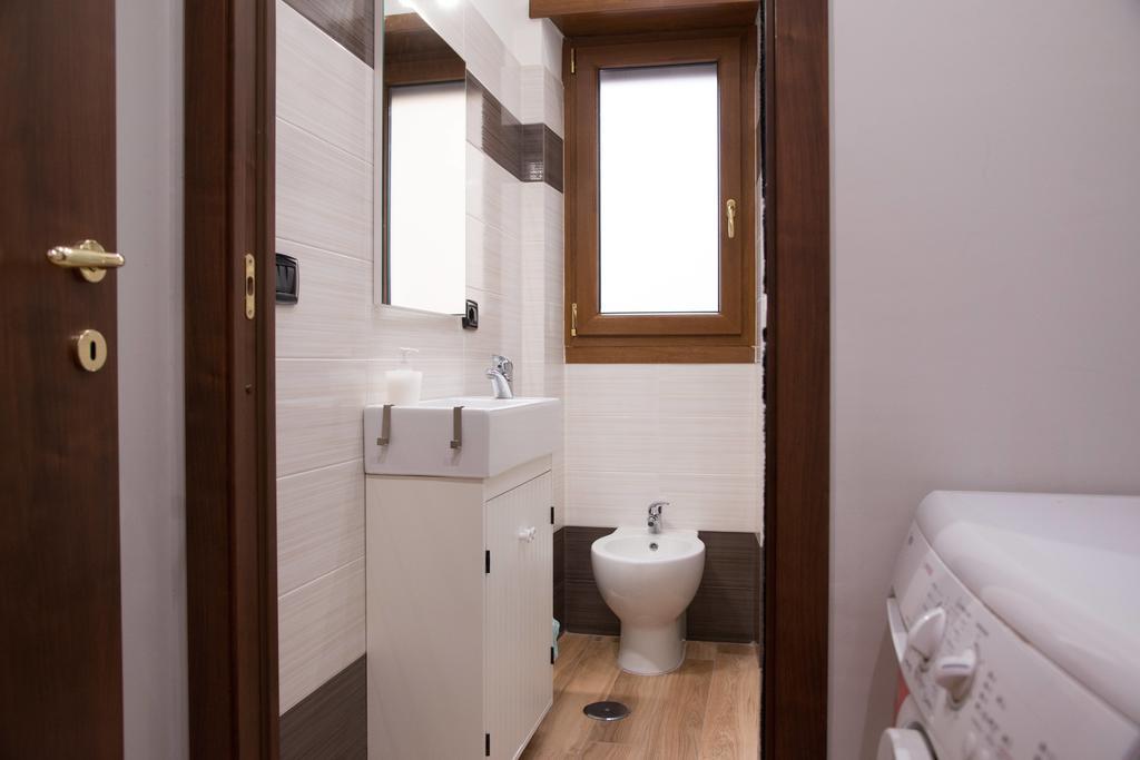 Domus Tevere Apartment *