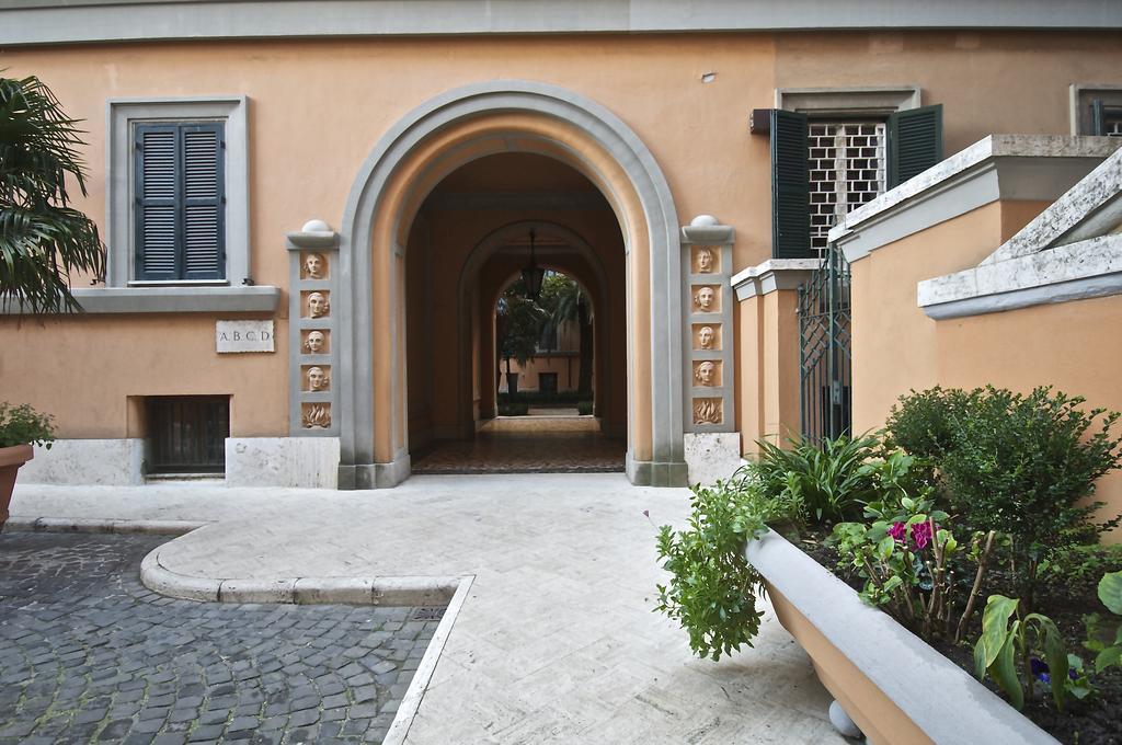 Flaminio Butterfly House