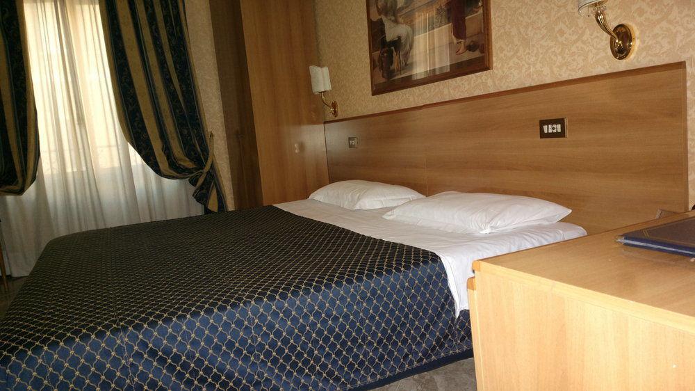 Vatican Amorim Hotel 3*