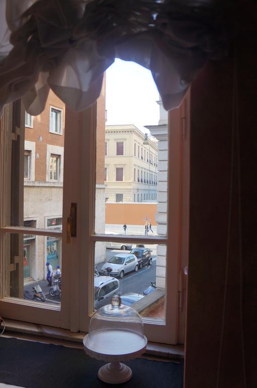 Pope's Couette-café Rome